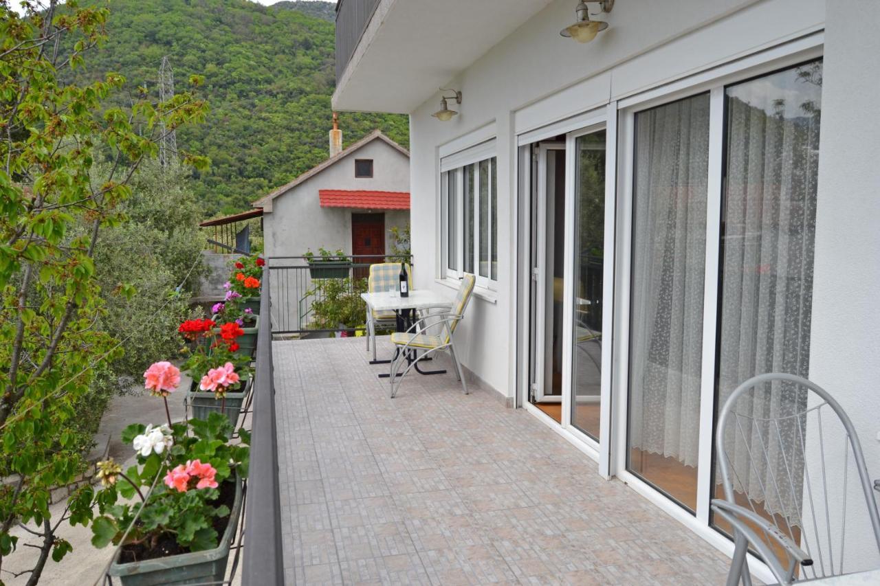 Tivat Apartments Esterno foto